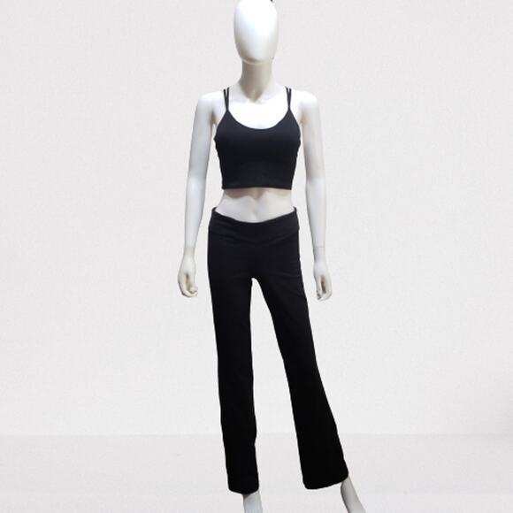 Women's Black Spaghetti Strap Criss Cross Back Sports Bra, Size Medium, New - Picture 1 of 5